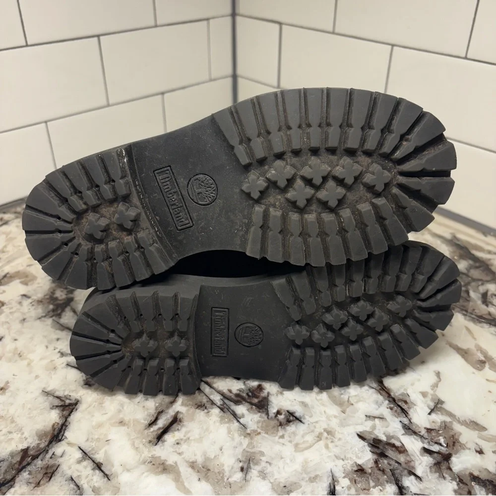 Black timberlands size 3.5